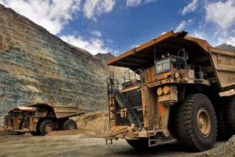 GEM Mining Consulting revela que proyectos mineros globales enfrentan sobrecostos promedio del 29%