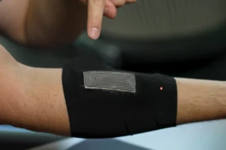 Generador flexible convierte calor corporal en electricidad: innovación para dispositivos portátiles sostenibles