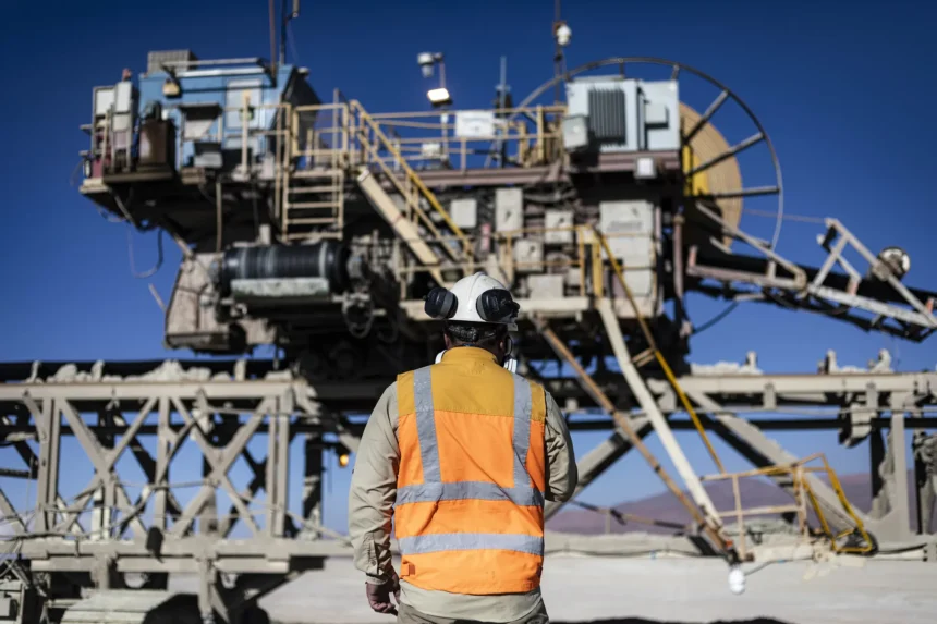 Geovita busca talento para minería subterránea: revisa vacantes activas y cómo postular hoy