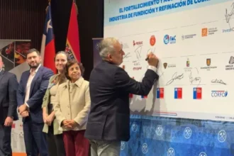 Glencore potencia fundiciones y refinerías de cobre en Chile mediante Acuerdo FURE