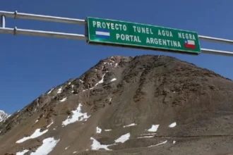 Gobernador de Coquimbo vuelve a instalar el Túnel de Agua Negra como prioridad tras cita entre Kast y Milei