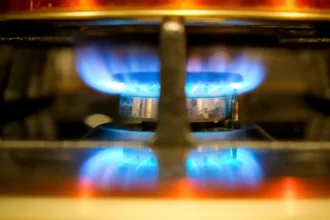 Gobierno anuncia balón de gas para hogares del 80% del RSH y bono de $100 mil para la pesca artesanal