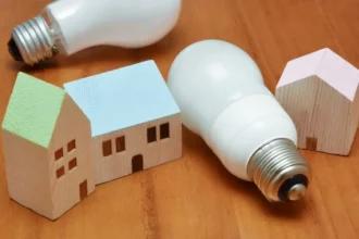 Gobierno anuncia devolución automática en cuentas de luz por cobros excesivos hasta 2026