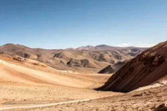 Golden Arrow expande exploración de cobre y oro en Atacama con permisos clave