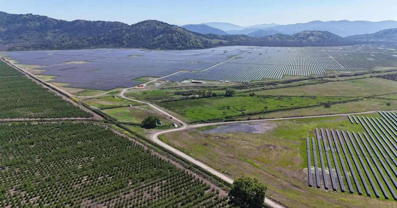 Grenergy asegura US$ 355 millones para Central Oasis en Chile: los 3 proyectos que suman 398 MW solares y 1,4 GWh en baterías