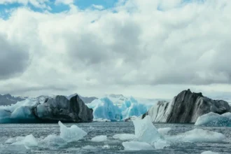 Hasta 26% más deshielo: por qué el “hielo negro” de Groenlandia no es la causa, sino la consecuencia