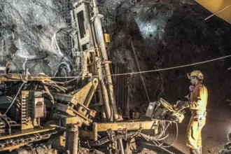 Hemlo Mining anuncia su primer vertido de oro y actualiza su capital social post-consolidación