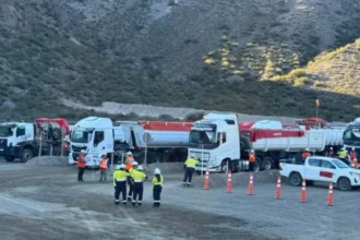 Hualilan inicia traslado de 450.000 toneladas a Casposo y activa producción temprana de oro en San Juan