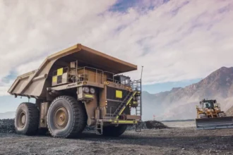 Imacec de diciembre 2025 sube 1,7%: el repunte que escondió el golpe de la minería del cobre