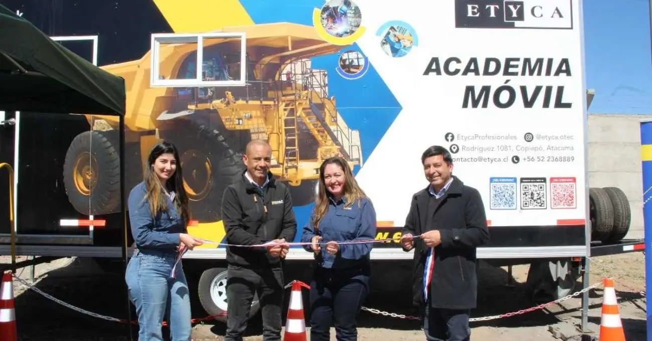 IMOPAC inaugura simulador móvil en Vallenar para fortalecer capacitación y equidad de género