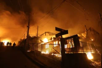 Incendios en Penco: 19 fallecidos y el cambio de tono del alcalde Rodrigo Vera