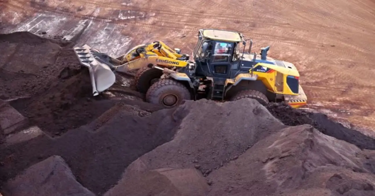 India retrasa aumento de aranceles al mineral de hierro por oposición de la industria