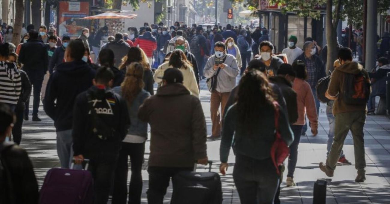 INE informa que desempleo en Chile llega al 8,4% y baja la informalidad laboral