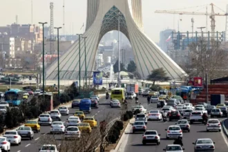 Inflación en Irán trepa a 68,1% y los alimentos saltan 105,5%: el nuevo dato que endurece el pulso con EE.UU. en Ginebra