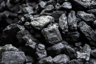 Intensos combates en Donetsk paralizan la principal mina de carbón de Ucrania, amenazando la industria del acero y la economía nacional