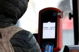 IPC de febrero sube 0,4% en Chile: transporte y vivienda lideran aumentos