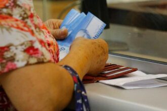 IPS invita a mujeres de 65 años o más a solicitar la Pensión Garantizada Universal