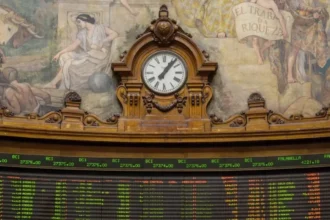 IPSA abre con alza de 0,3% y rebota a 10.425 puntos: el dato de EE.UU. que dio aire a la bolsa chilena pese al petróleo en US$100