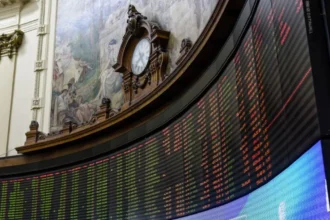 IPSA cae 1,40% y cierra en 10.821 puntos: el dato de inflación de EE.UU. que reordenó la sesión