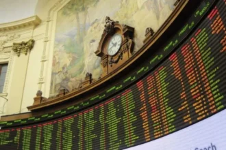 IPSA cae 2,14% y cierra en 11.009 puntos: la venta secundaria de 12 millones de ADR de Latam que presionó a la Bolsa