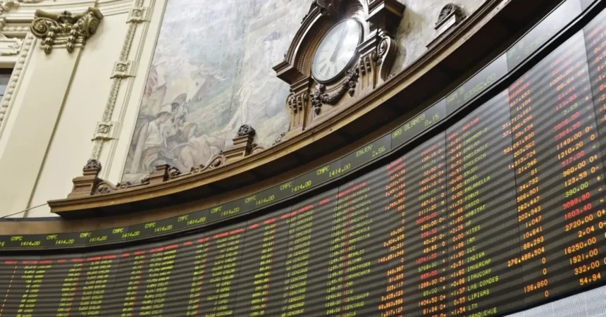 IPSA recupera los 10.400 puntos pese al golpe global por Irán: por qué la bolsa chilena logra rebotar en una rueda adversa