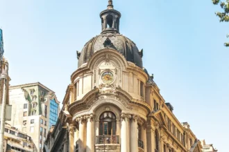 IPSA supera los 10.600 puntos con Concha y Toro arriba 4,2%: la recompra a $925 que reordenó la rueda en Santiago