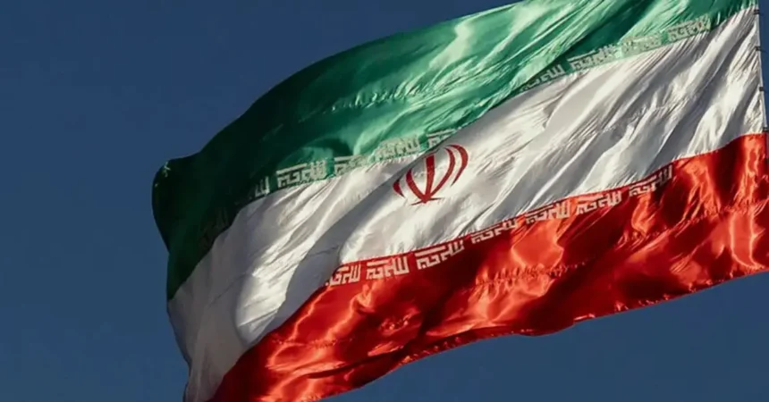Irán en crisis: incertidumbre por sucesor de Khamenei en medio de tensiones globales