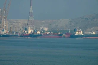 Irán impone «nuevo régimen» en Ormuz y aumenta tensiones geopolíticas globales