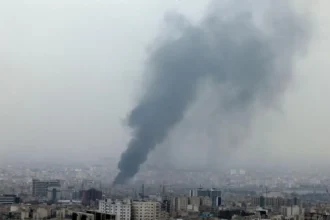 Israel asegura haber destruido en Teherán un centro ligado a armas espaciales