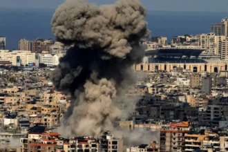 Israel ordena evacuar el sur del Líbano y amplía el bombardeo: más de 250 objetivos de Hezbolá atacados en 48 horas