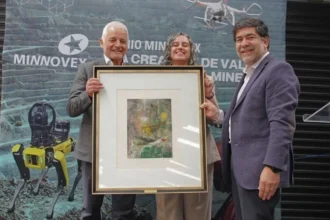 Iván Valenzuela recibe Premio Fernando Riveri por innovación en minería sustentable