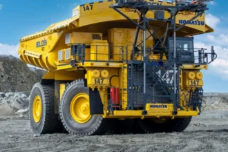 Komatsu marca hito con mil camiones autónomos en minería global