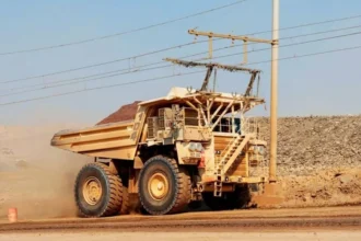 «La lucha climática se gana en la industria»: El llamado a descarbonizar la infraestructura crítica y electrificar la matriz productiva
