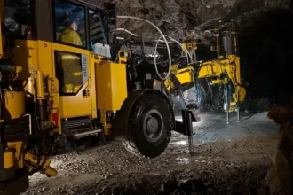 La nueva apuesta de Epiroc y Master Builders que busca mover el soporte químico en minería subterránea