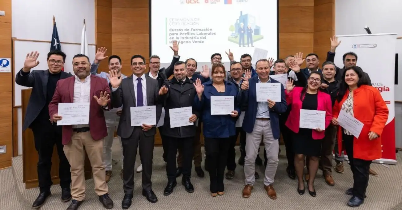 La primera generación de técnicos en hidrógeno verde se certifica en Chile