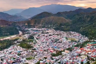 La Rinconada: el “techo habitado” del planeta bajo presión minera y sanitaria Altitud extrema y un récord con matices