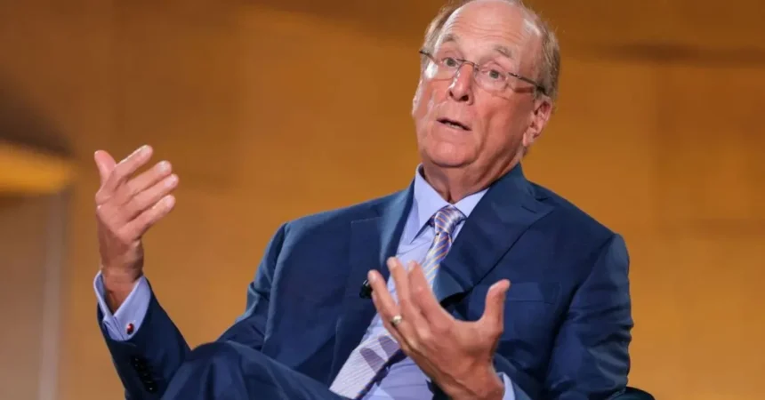 Larry Fink alerta sobre desigualdad entre inversiones en mercados y salarios globales