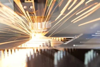 Láseres de alta potencia revolucionan minería y construcción con eficiencia y sostenibilidad