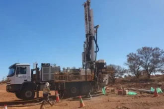 Latitude66 completó la fase 2 de perforación en Laverton y aguarda resultados de laboratorio