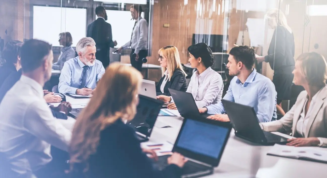 Leasing para empresas en Chile: 7 claves para financiar activos sin ahogar la caja (y el giro tributario que pocos miran)