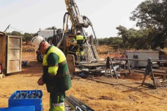 Litio en Brasil: ejecutivos enfrentan acusaciones por desviar proyecto Falcon y desploman acciones hasta 45%