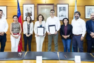 Litio: UCN y Albemarle sellan alianza estratégica para impulsar innovación y capital humano en Antofagasta
