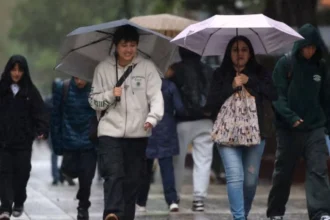 Lluvias en Chile: 7 regiones del sur tendrán precipitaciones todo el fin de semana, mientras Santiago seguirá con frío