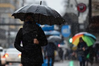 Lluvias y Vientos Fuertes Azotarán Chile Este Viernes: Pronóstico Completo de la Dirección Meteorológica