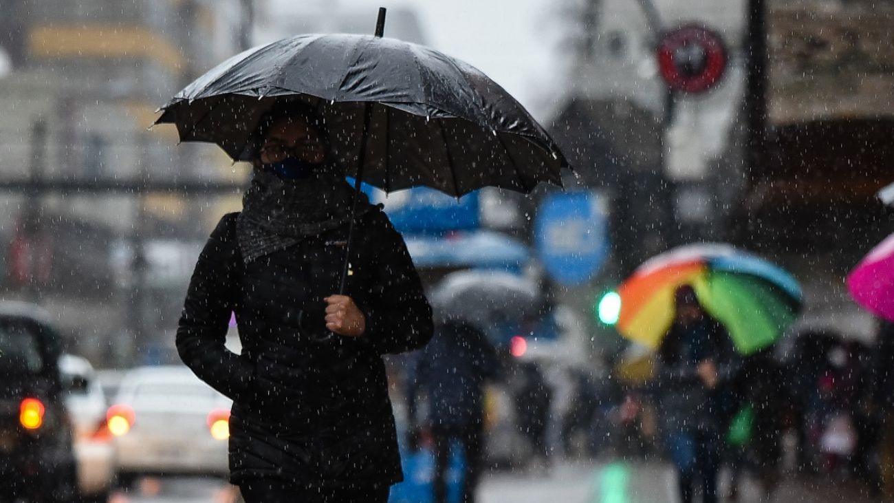 Lluvias y Vientos Fuertes Azotarán Chile Este Viernes: Pronóstico Completo de la Dirección Meteorológica