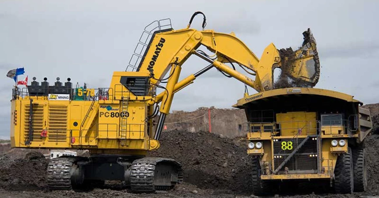 Lomas Bayas culmina 2025 con una histórica modernización de su flota minera y nuevas metas en eficiencia operacional