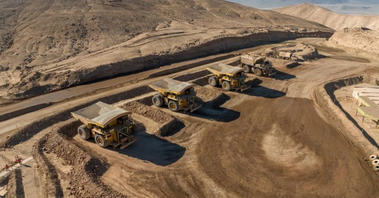 Lomas Bayas impulsa su liderazgo minero con nueva tecnología y modernización 2025