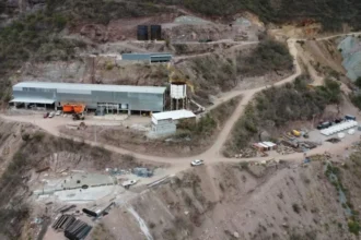 Luca Mining intersecta 7,6 metros de oro de 16,1 g/t en la mina Tahuehueto, expandiendo mineralización de alta ley cerca de las explotaciones existentes