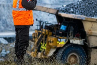 Antofagasta Minerals abre 16 vacantes en sus operaciones mineras