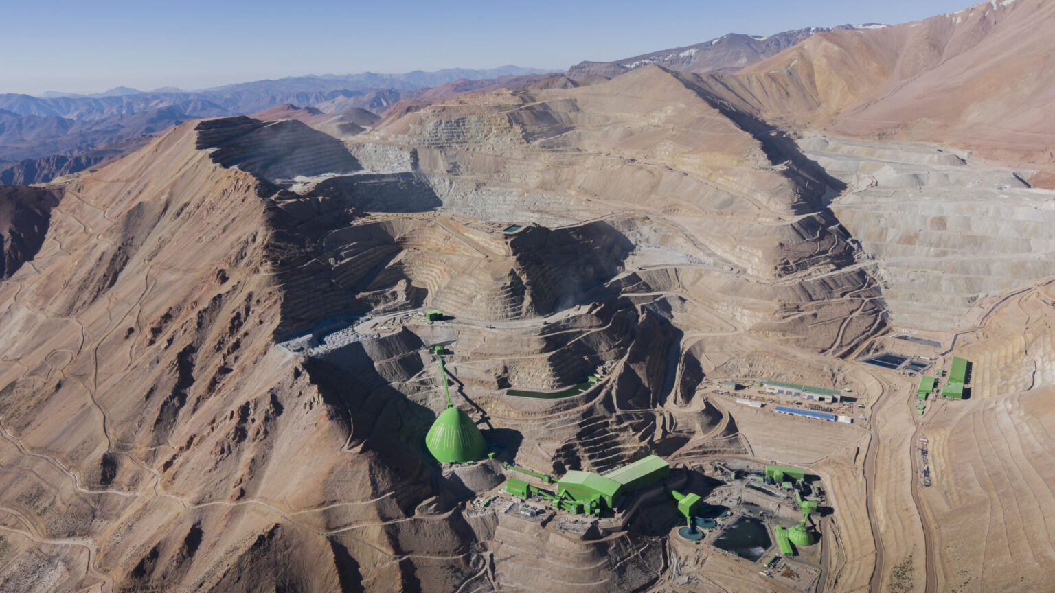 Lundin Mining obtiene aprobación de EIA “Adecuación Operacional Faena Minera Caserones”